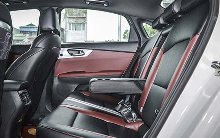 kia cerato 4